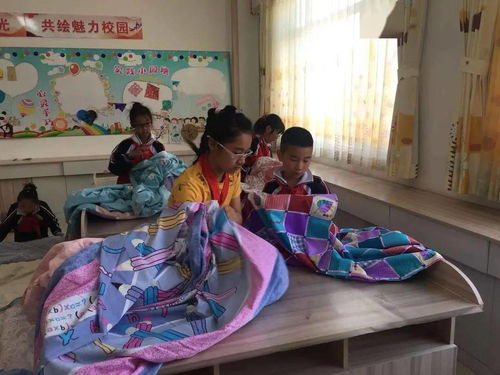 黨旗在學校高高飄揚，勞動筑幸?！谒膶脛趧蛹寄芨傎惻c建筑技術咨詢服務紀實